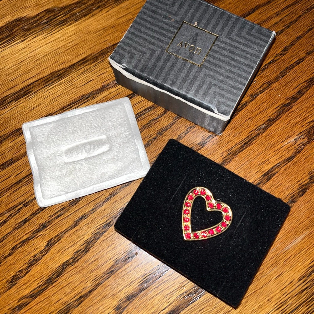 1992 Avon Red Sparking Heart Pin, new in box
